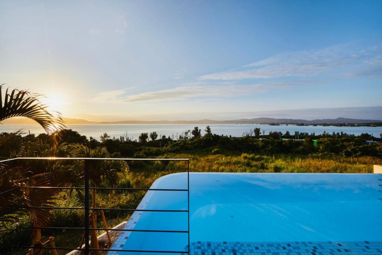 Relax Kouri Villa Rekrrr Nakijin Luaran gambar